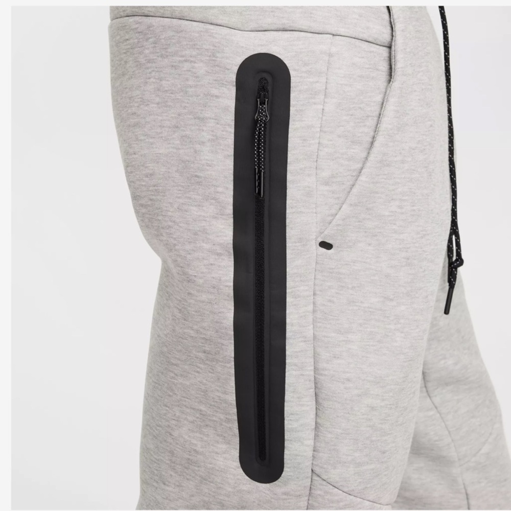 Nike Tech Joggers in Grey Large - Picture 3 of 16